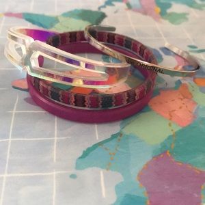 Colour by Amber and silver cuff “be Original”